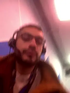 Snapshot of malek_xarx_ chatting on 01-08-26, 03:03 malek xarx online show from 01-08-26, 03:03