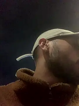 Snapshot of malek_xarx_ chatting on 01-11-26, 04:39 malek xarx online show from 01-11-26, 04:39