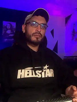 Snapshot of malek_xarx_ chatting on 01-14-26, 01:11 malek xarx online show from 01-14-26, 01:11