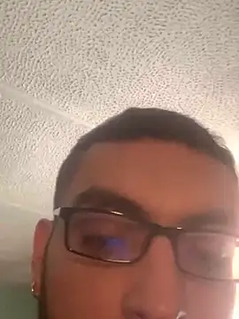 Snapshot of malek_xarx_ chatting on 01-17-26, 04:54 malek xarx online show from 01-17-26, 04:54