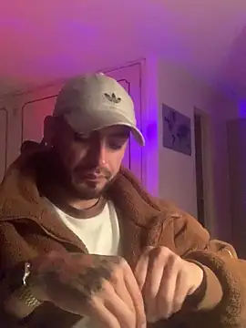 Snapshot of malek_xarx_ chatting on 02-04-26, 05:35 malek xarx online show from 02-04-26, 05:35