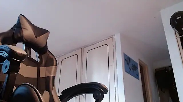 Snapshot of malek_xarx_ chatting on 02-08-26, 08:34 malek xarx online show from 02-08-26, 08:34