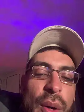 Snapshot of malek_xarx_ chatting on 02-21-26, 02:23 malek xarx online show from 02-21-26, 02:23