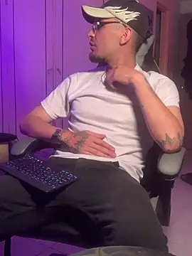 Snapshot of malek_xarx_ chatting on 03-05-26, 04:52 malek xarx online show from 03-05-26, 04:52