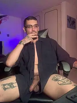 Snapshot of malek_xarx_ chatting on 03-07-26, 04:20 malek xarx online show from 03-07-26, 04:20