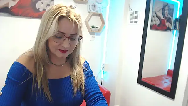 Snapshot of DIVAX_MONSERRAT chatting on 11-13-25, 08:30 DIVAX MONSERRAT online show from 11-13-25, 08:30