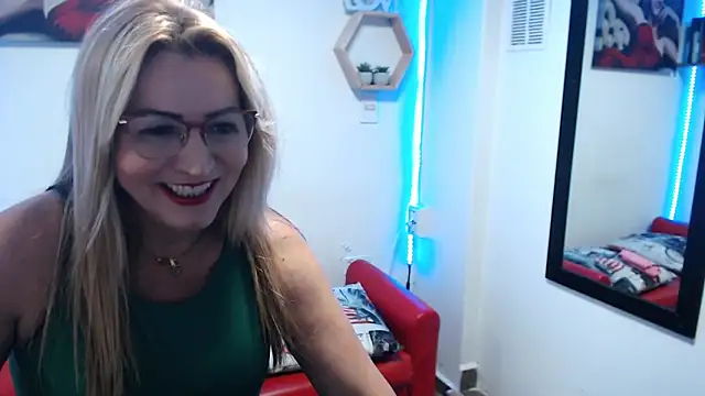 Snapshot of DIVAX_MONSERRAT chatting on 11-26-25, 08:10 DIVAX MONSERRAT online show from 11-26-25, 08:10