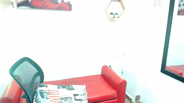 Snapshot of DIVAX_MONSERRAT chatting on 06-24-26, 06:40 DIVAX MONSERRAT online show from 06-24-26, 06:40