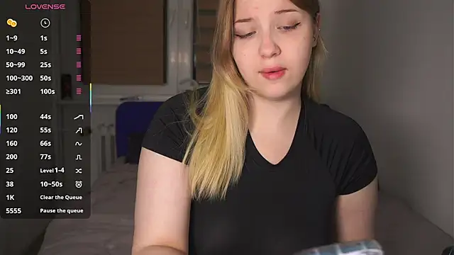 CuteSharloti online show from 10-16-25, 05:14