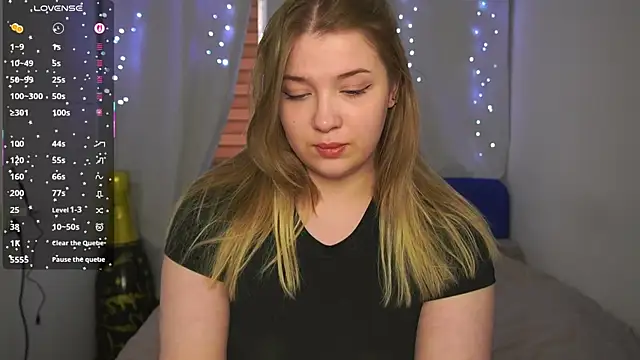 CuteSharloti online show from 04-12-26, 05:07