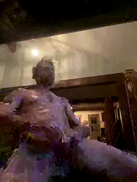 Snapshot of chaleureuxdesdames chatting on 11-17-25, 10:37 chaleureuxdesdames online show from 11-17-25, 10:37