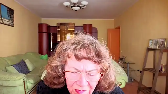 Snapshot of Betty_Brick chatting on 01-18-26, 07:34 Betty Brick online show from 01-18-26, 07:34