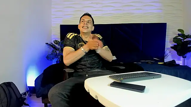 Dustin Sonne online show from 07-04-26, 03:13