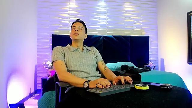 Dustin Sonne online show from 07-22-26, 03:31