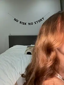 Snapshot of katexxxx chatting on 10-28-25, 06:21 katexxxx online show from 10-28-25, 06:21