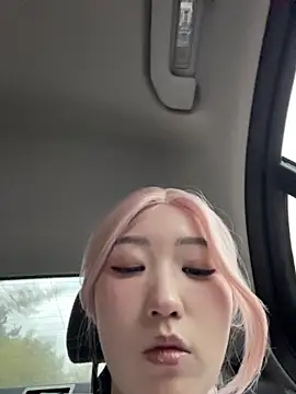 Snapshot of winter11 chatting on 09-12-25, 06:35 winter11 online show from 09-12-25, 06:35