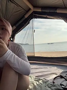 Snapshot of winter11 chatting on 09-26-25, 07:12 winter11 online show from 09-26-25, 07:12