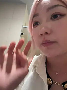 Snapshot of winter11 chatting on 10-06-25, 03:42 winter11 online show from 10-06-25, 03:42