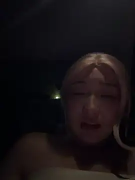 Snapshot of winter11 chatting on 11-16-25, 03:28 winter11 online show from 11-16-25, 03:28