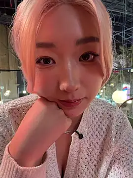 Snapshot of winter11 chatting on 01-13-26, 03:56 winter11 online show from 01-13-26, 03:56