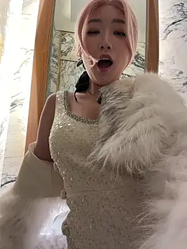 Snapshot of winter11 chatting on 01-14-26, 07:36 winter11 online show from 01-14-26, 07:36