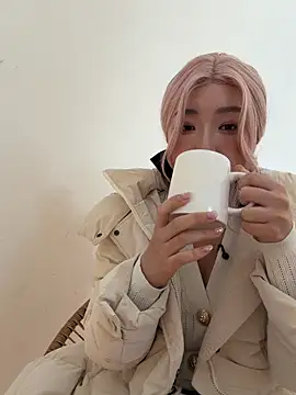 Snapshot of winter11 chatting on 01-17-26, 01:21 winter11 online show from 01-17-26, 01:21