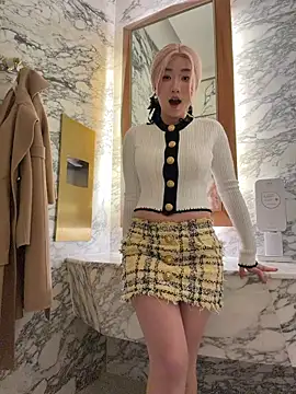 Snapshot of winter11 chatting on 03-02-26, 07:37 winter11 online show from 03-02-26, 07:37