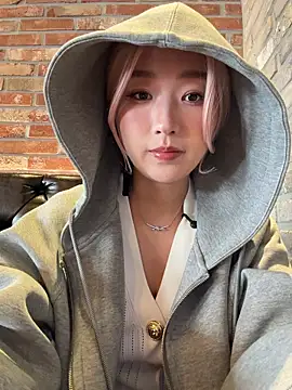 Snapshot of winter11 chatting on 03-11-26, 06:08 winter11 online show from 03-11-26, 06:08