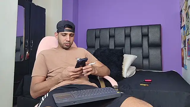 ashtoncooperr online show from 09-27-25, 06:35