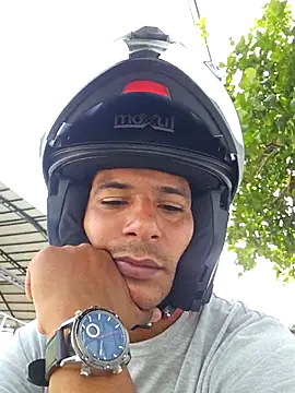 Snapshot of sexyboy_fox chatting on 02-04-26, 07:09 sexyboy fox online show from 02-04-26, 07:09