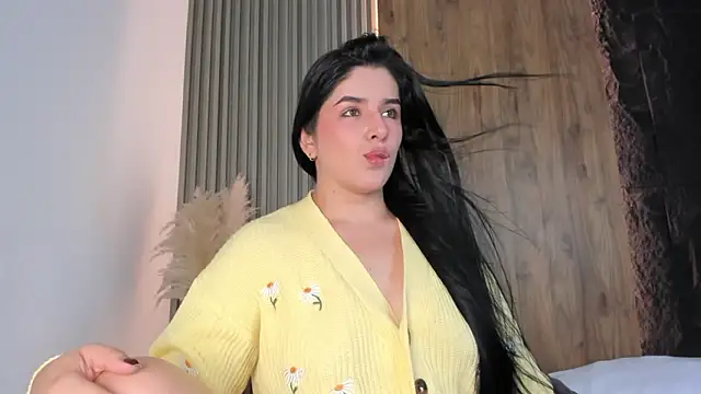 Snapshot of evelin_lopezz chatting on 03-13-26, 02:18 evelin lopezz online show from 03-13-26, 02:18