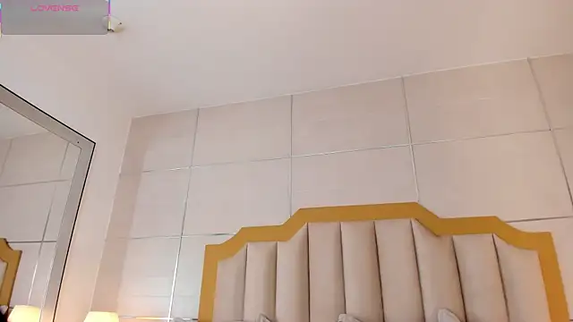 MaddieParker online show from 10-29-25, 07:26