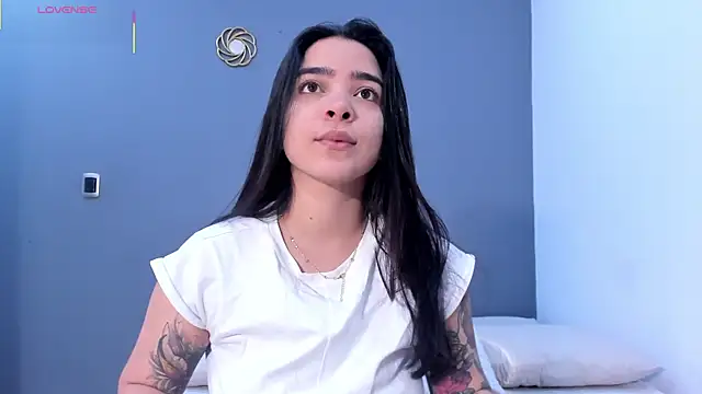 Snapshot of KamilaBetancourt chatting on 06-14-26, 12:40 KamilaBetancourt online show from 06-14-26, 12:40