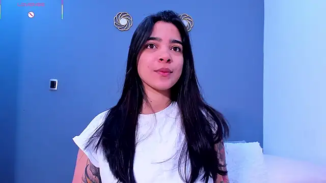 Snapshot of KamilaBetancourt chatting on 07-04-26, 12:44 KamilaBetancourt online show from 07-04-26, 12:44