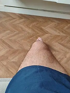 Snapshot of LeoMaduroSP chatting on 10-07-25, 12:35 LeoMaduroSP online show from 10-07-25, 12:35