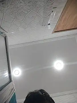 Snapshot of LeoMaduroSP chatting on 10-23-25, 04:56 LeoMaduroSP online show from 10-23-25, 04:56