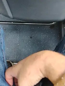 Snapshot of LeoMaduroSP chatting on 10-30-25, 12:39 LeoMaduroSP online show from 10-30-25, 12:39