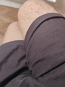 Snapshot of LeoMaduroSP chatting on 11-10-25, 02:05 LeoMaduroSP online show from 11-10-25, 02:05