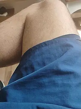 Snapshot of LeoMaduroSP chatting on 12-15-25, 12:53 LeoMaduroSP online show from 12-15-25, 12:53