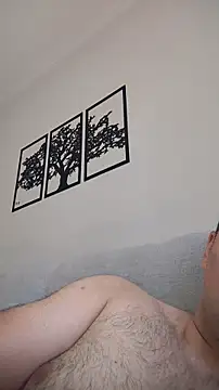 Snapshot of LeoMaduroSP chatting on 03-16-26, 01:04 LeoMaduroSP online show from 03-16-26, 01:04