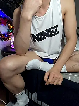 Snapshot of icejuljulju chatting on 12-22-25, 01:41 icejuljulju online show from 12-22-25, 01:41