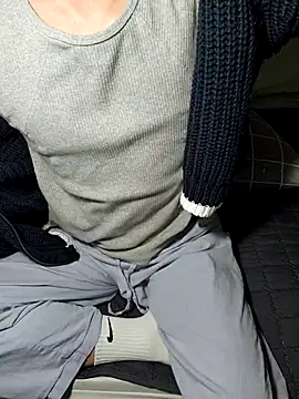 Snapshot of icejuljulju chatting on 03-26-26, 04:56 icejuljulju online show from 03-26-26, 04:56