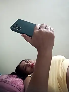 srimasrima online show from 10-18-25, 04:08