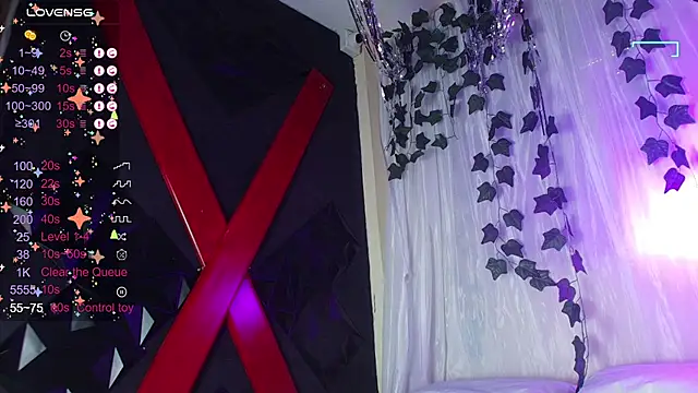 Snapshot of ivonne_diaz1 chatting on 12-20-25, 01:56 ivonne diaz1 online show from 12-20-25, 01:56