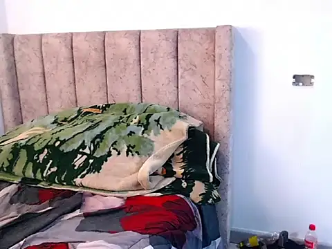 andrewburke06 online show from 04-07-26, 02:50