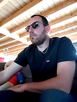 Snapshot of BrunJulienMetis chatting on 03-21-26, 10:09 BrunJulienMetis online show from 03-21-26, 10:09