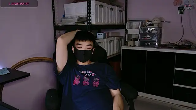 Snapshot of doggyman523 chatting on 01-09-26, 04:54 doggyman523 online show from 01-09-26, 04:54