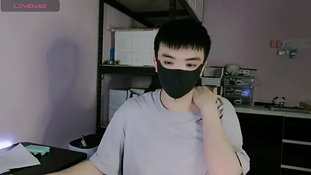 Snapshot of doggyman523 chatting on 01-16-26, 04:22 doggyman523 online show from 01-16-26, 04:22