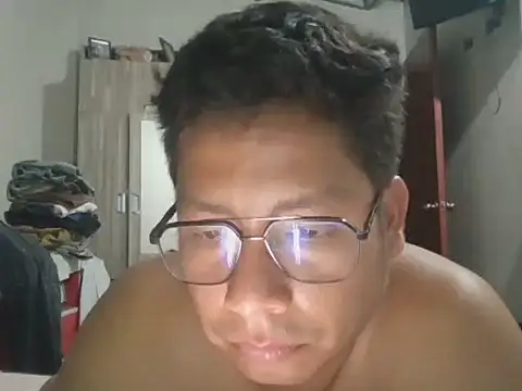 Snapshot of Napoleon246 chatting on 01-15-26, 01:21 Napoleon246 online show from 01-15-26, 01:21