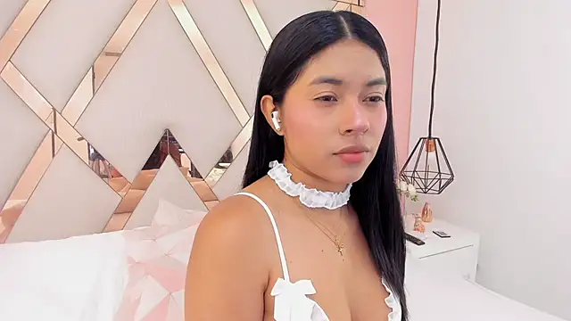 Snapshot of samantaa_shy chatting on 11-09-25, 01:37 samantaa shy online show from 11-09-25, 01:37